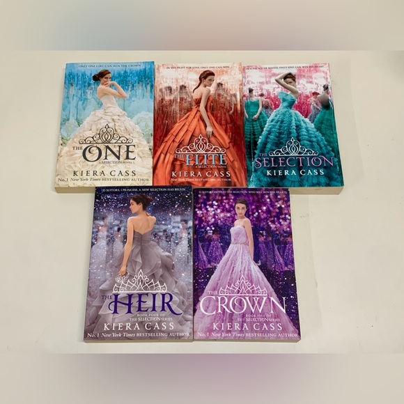 Kiera Cass (complete set of 5 books) Paperback Selection Series Novels - Picture 1 of 13